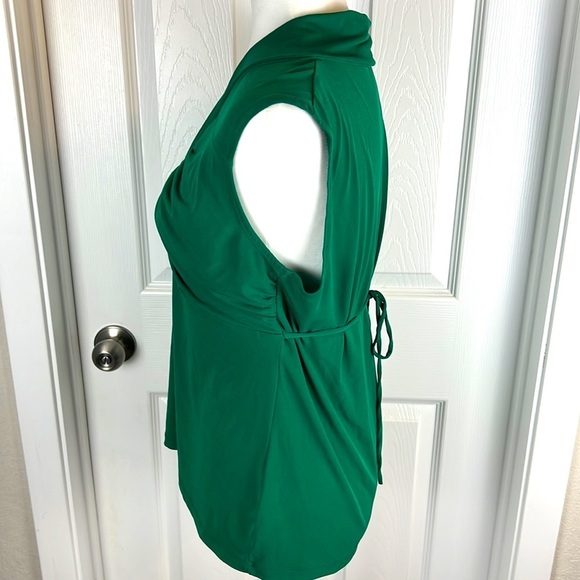 AB Studio Green Short Sleeve Babydoll Y2K Plunge Neck Business Casual Blouse - Picture 3 of 7